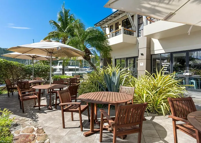 Moorings Yacht Club
